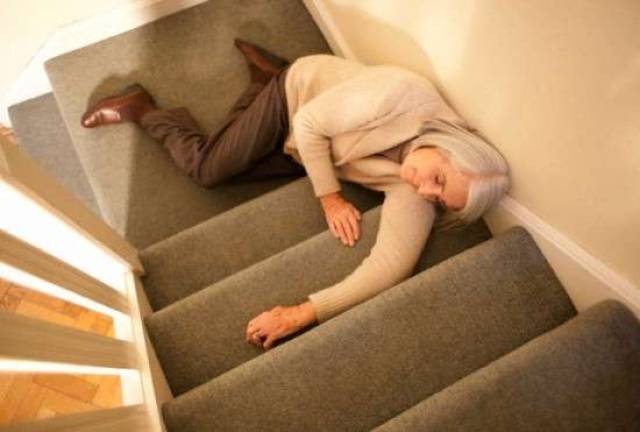 Falls are taking a huge and rising toll on elderly brains Falls are taking a huge and rising toll on elderly brains