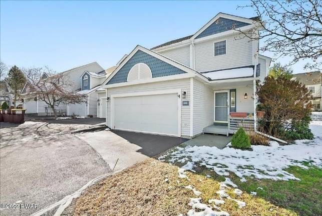 Chic. Well-maintained. And with a full basement Chic. Well-maintained. And with a full basement