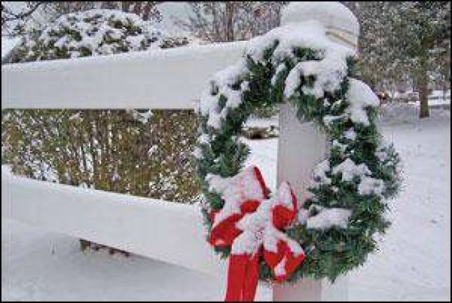 Snow creates holiday scenery Snow creates holiday scenery