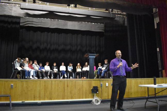 ‘Show-off time’: 31 rounds marks district spelling bee record Delaware Valley Superintendent Brian Blaum, who moderated the bee, tells the audience of parents and students, “They’re just here to have fun. It’s show-off time.”