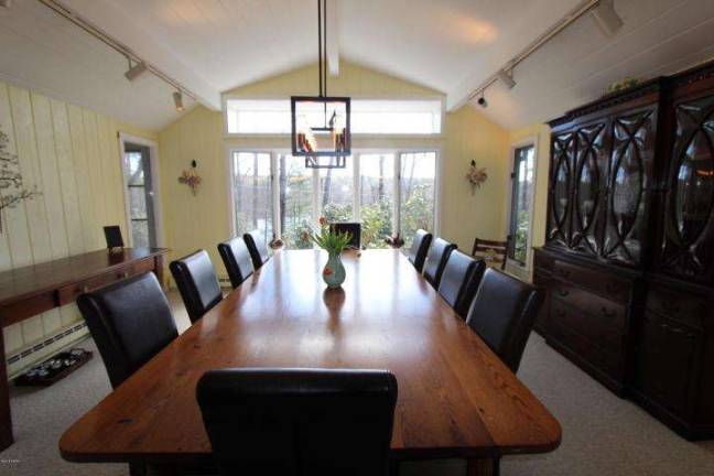 Country getaway with access to private lake Country getaway with access to private lake