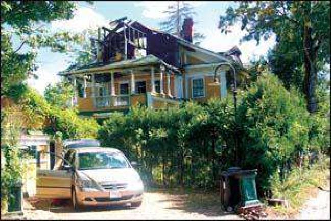 Neighbor complains about delay in dealing with fire damaged boro house Neighbor complains about delay in dealing with fire damaged boro house
