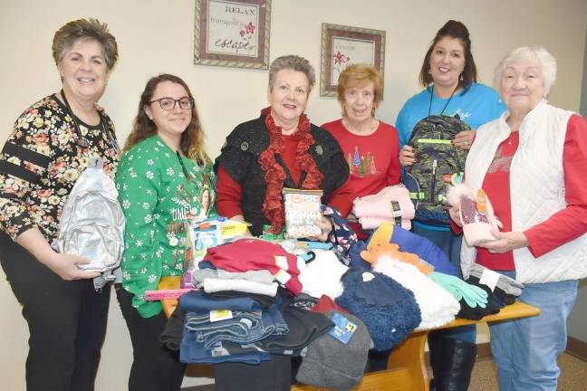 Hawley Women’s Club donates children’s clothing to hospital