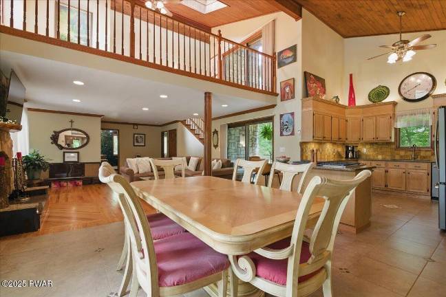 Custom stucco home with pond view and more Custom stucco home with pond view and more