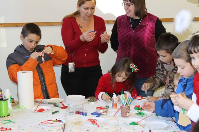 Holiday spirit sparkles at Dingmans Ferry Methodist Church Fun at the Holiday Social (Photos provided)