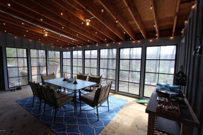 Country getaway with access to private lake Country getaway with access to private lake