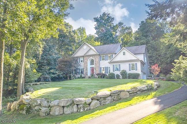 At this property, two breadwinners can work from home, entertain with ease At this property, two breadwinners can work from home, entertain with ease