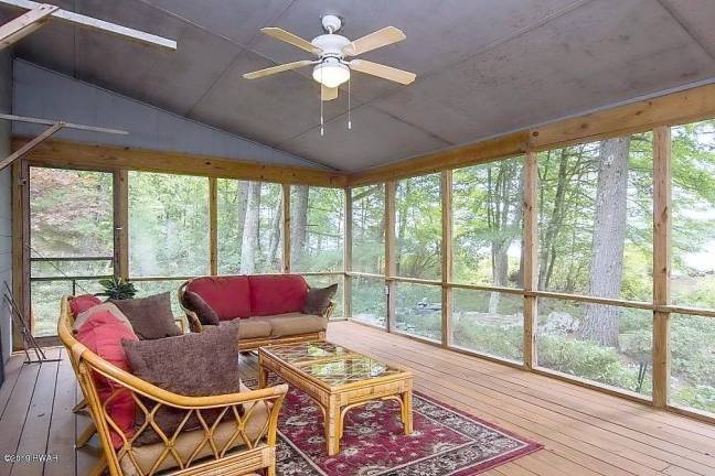 Screened-in porch