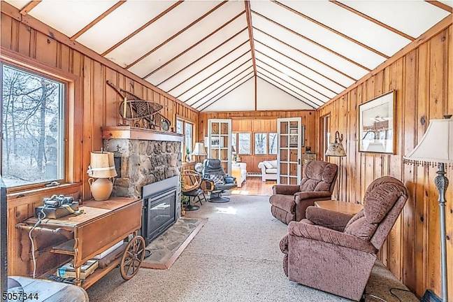 Stunning lake house won’t last at this price Stunning lake house won’t last at this price