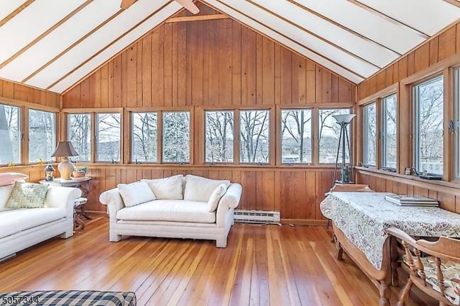 Stunning lake house won’t last at this price Stunning lake house won’t last at this price