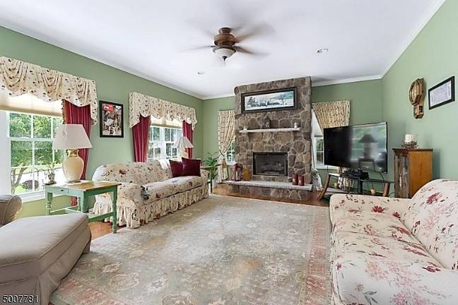 Country charm meets sophisticated style Country charm meets sophisticated style