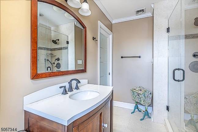 Stunning lake house won’t last at this price Stunning lake house won’t last at this price