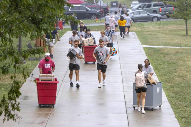 New and returning ESU students welcomed to campus New and returning ESU students welcomed to campus