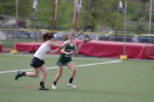 Minisink Valley trumps Delaware Valley girls From left Delaware Valley's Alexa Butaitis keeps pace with Minisink Valley's Amanda Fitzpatrick. Fitzpatrick scored 8 goals.