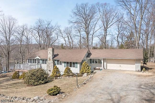 Stunning lake house won’t last at this price Stunning lake house won’t last at this price