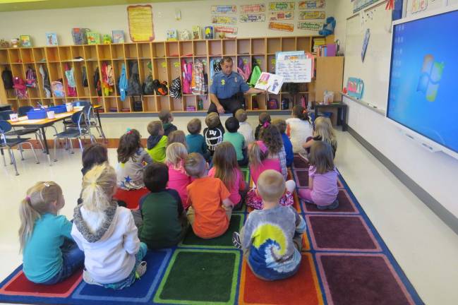 Who is the Mystery Reader? Who is the Mystery Reader?