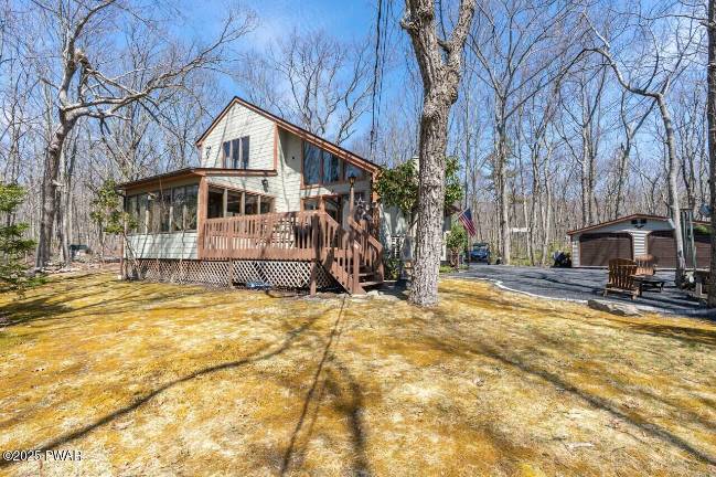 Twin Lakes Woods home on six acres Twin Lakes Woods home on six acres