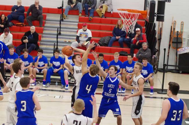 Delaware Valley Warriors meet West Scranton Invaders in 'Court Battle' Delaware Valley’s Dylan Kelly in the midst of a shot in traffic. (Photo by George Leroy Hunter)