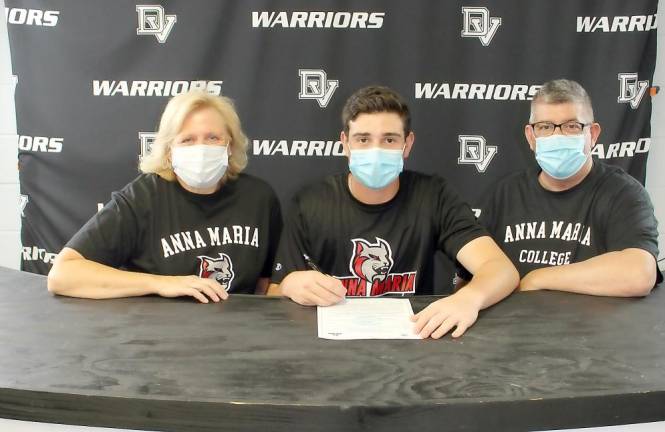 Soccer player Mark Cavallaro signs with Anna Maria College