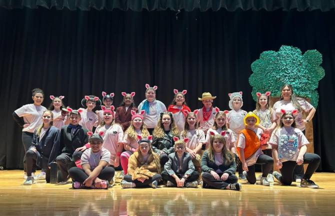 DVES debuts ‘33 Little Pigs’ L-R Back Row: Kiley Sloan, Adelyn Gamer, Colton Malone, Maeve McGoey, Chanel Schock, Aubree Springstead, Rachael Smith, Logan Fischer, Stephon Petrakian, Maggie Collins, and Jessica Sudano. L-R Middle Row: Jodie Harrison, Eddie Arias, Alice Aguirre, Mikayla Hickey, Gia Cosentino, Hazel Pope, Ashlyn Schuller, Myla West, and Lilly Thiers. L-R Front Row: Lihanna Rewoldt, Morgan Babb, Liam Hickey, and Kelsie Johnson.