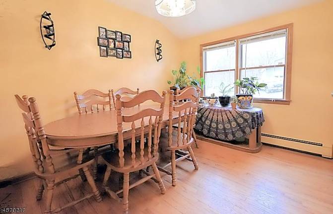 This home is affordable, charming, and move-in ready This home is affordable, charming, and move-in ready