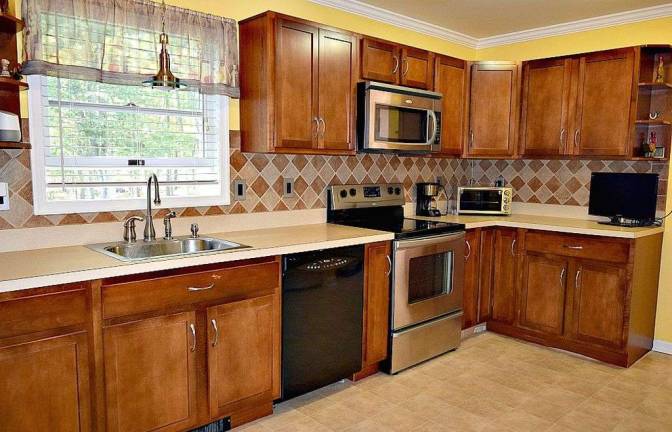 Modern two-story colonial with lake and pool access Modern two-story colonial with lake and pool access