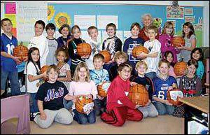 Pumpkins become globes at Shohola Pumpkins become globes at Shohola