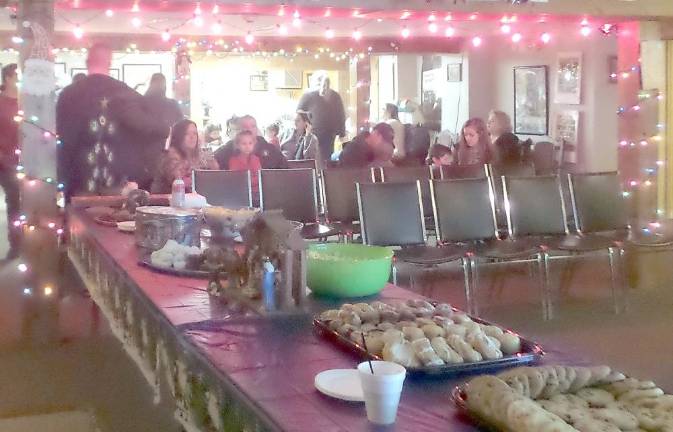 Wishes come true at 'An Old-Fashioned Milford Christmas' The room came to life with Santa, who came with more treats than he could hold in his bag, and classic movies, including a certain red-nosed reindeer, the Grinch, and Jimmy Durante narrating Frosty the Snowman.