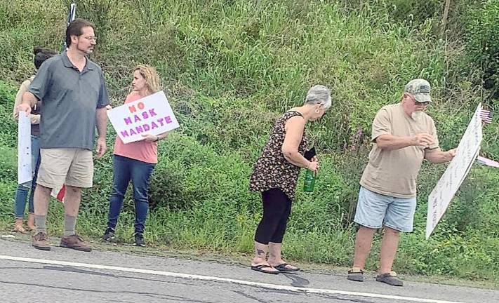 Anti-mask protestors (Photo provided)