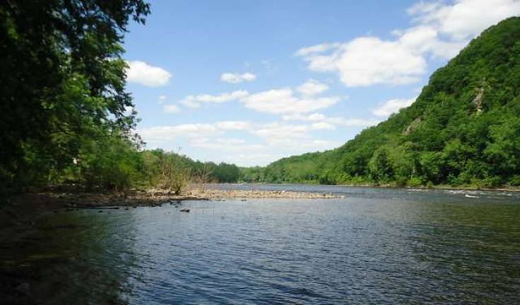 Lenape take to river to renew community treaties