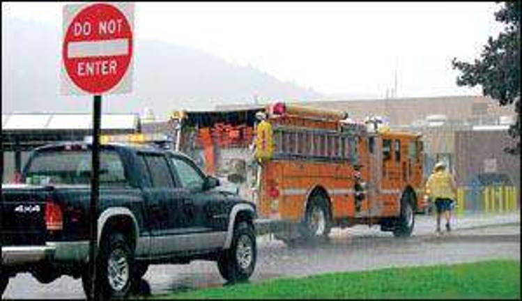 Storms drop powerlines, promptS alarms Storms drop powerlines, promptS alarms