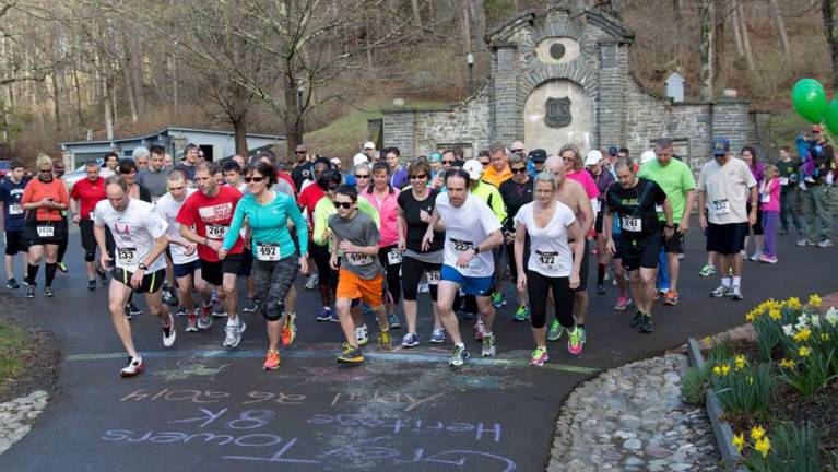 Register early for Grey Towers 8K and save money And they're off! The starting line at Grey Towers (Photo provided)