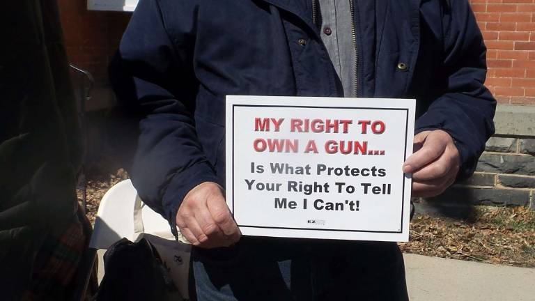 Second Amendment group rallies to counter gun control march Second Amendment group rallies to counter gun control march