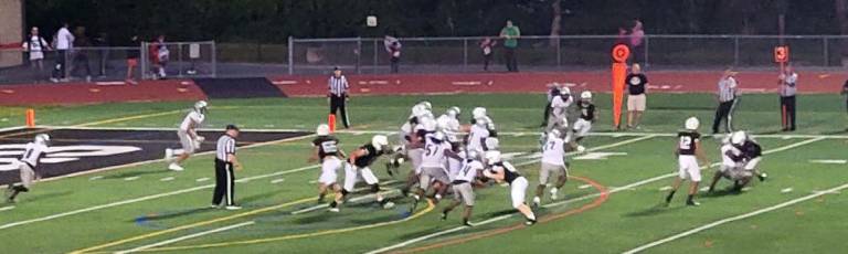 Delaware Valley Warriors fall to Harrisburg High School in football home opener