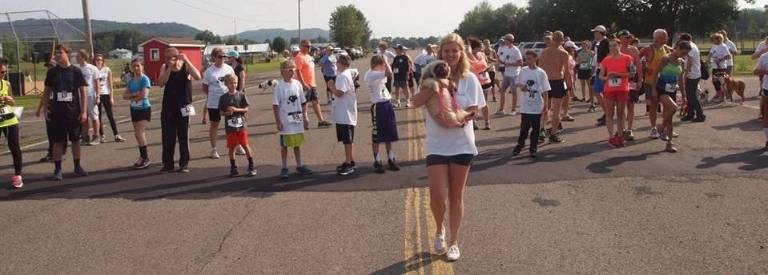 Local 5K a tail-wagging success Paws for a Cause 5K Facebook photo (Lexi Fean). Shannon Greeves Vicchiariello writes: "I had the pleasure of attending the 5k in Matamoras, that was planned to benefit the humane society. I was amazed that this entire event was organized and carried out by a 17 year old girl! Lexi Fean did an amazing job and we are so very proud of her! I am sure the money that she raised (over $2700!!) will be very helpful to your organization!"