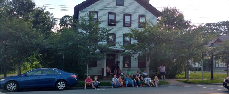 Musicfest keeps the beat to dancing in the street Musicfest keeps the beat to dancing in the street