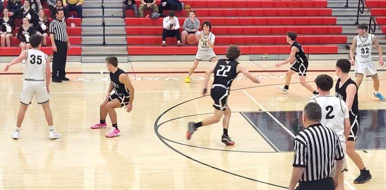 DV boys’ JV basketball dominates Honesdale in 53-38 victory