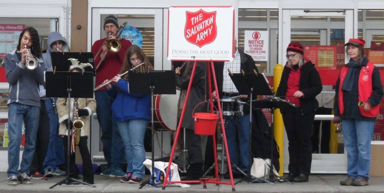 A holiday serenade A holiday serenade