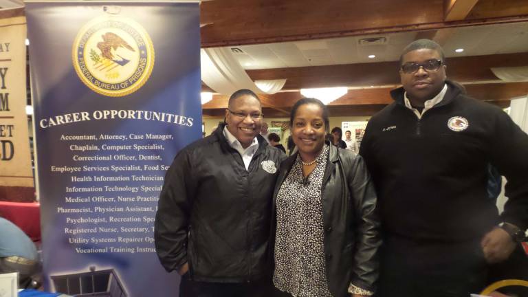 Hundreds seek their futures at job fair Hundreds seek their futures at job fair
