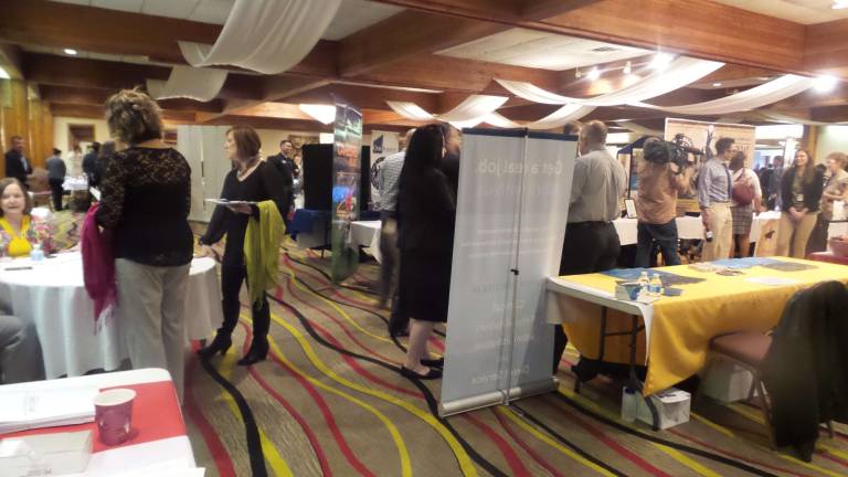 Hundreds seek their futures at job fair Hundreds seek their futures at job fair