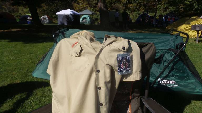Scouts re-enact the Battle of Walnut Mountain Historic Gettysburg Badge (Photo by Frances Ruth Harris)