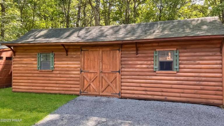 Modern and efficient log home nestled in the woods Modern and efficient log home nestled in the woods