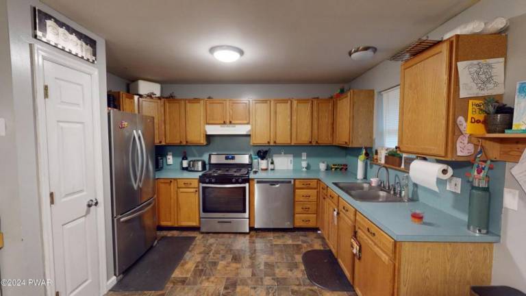 Enjoy comfort and relaxation on 1+ acres in a natural setting Enjoy comfort and relaxation on 1+ acres in a natural setting