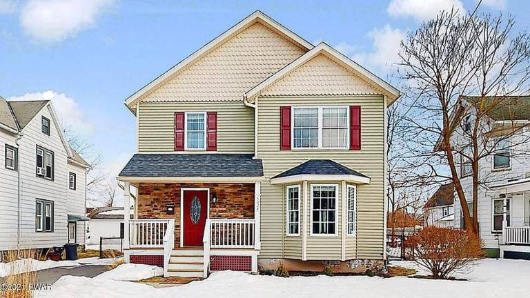 Stately two-story contemporary has it all Stately two-story contemporary has it all