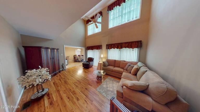 Enjoy privacy, lakes and nature trails Enjoy privacy, lakes and nature trails