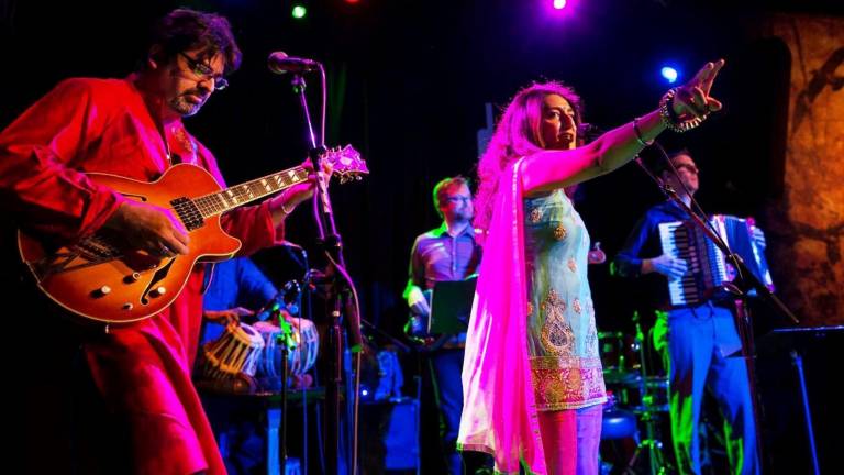 Kiran Ahluwalia and her band to perform world music Kiran Ahluwalia and her band to perform world music