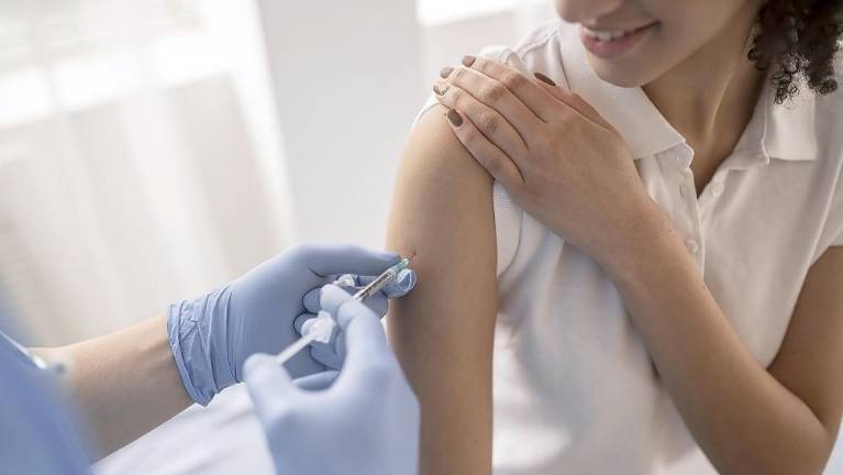 School worker vaccine program gets underway in Pennsylvania (Photo: freepik.com)