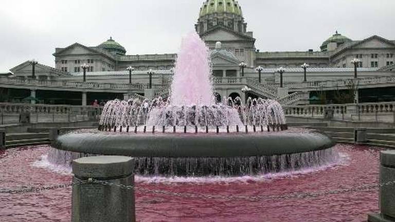 Capitol fountain turns pink for breast cancer awareness Capitol fountain turns pink for breast cancer awareness