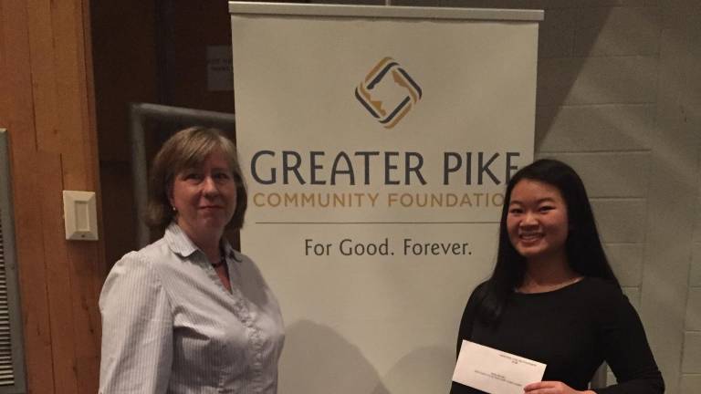 DV seniors Emily Jacobus and Shira Michel win scholarships DV seniors Emily Jacobus and Shira Michel win scholarships