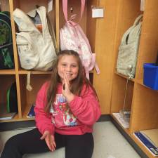 Repelling and attracting magnets at DVES